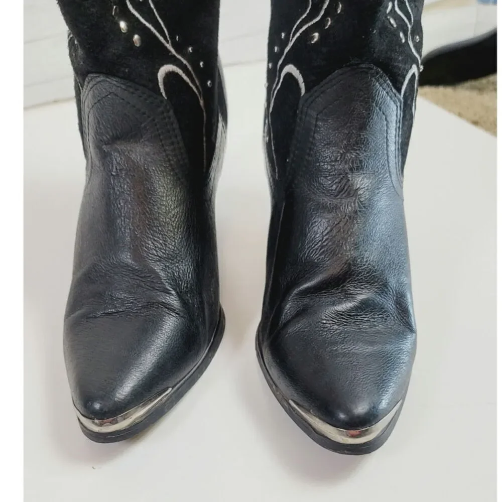 Dingo Ava Studded Western Heeled Boots in Black Suede, sz 10